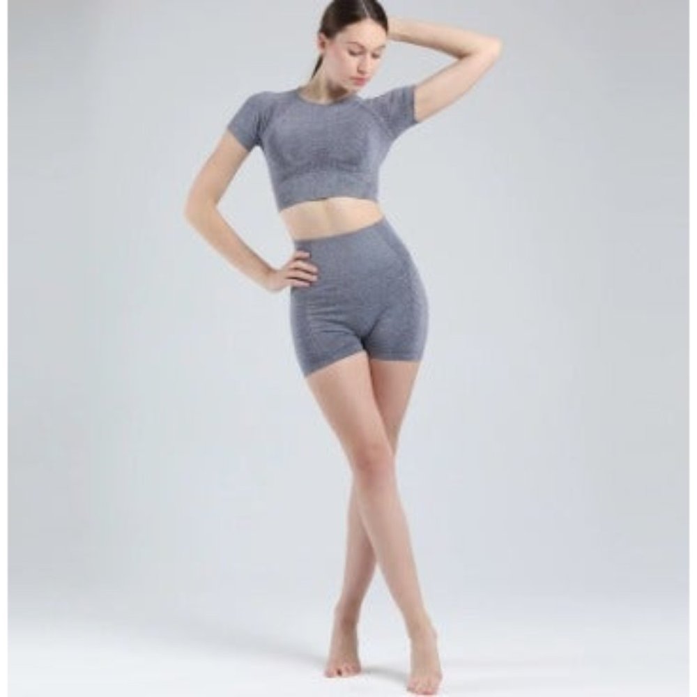 Vital Seamless Shorts & Crop Top Set